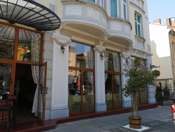 Family Hotel Chiplakoff Burgas Exteriör bild