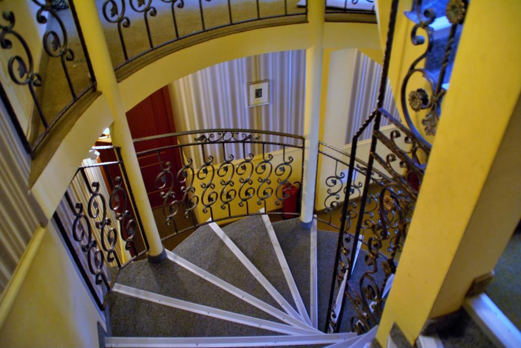 Family Hotel Chiplakoff Burgas Exteriör bild